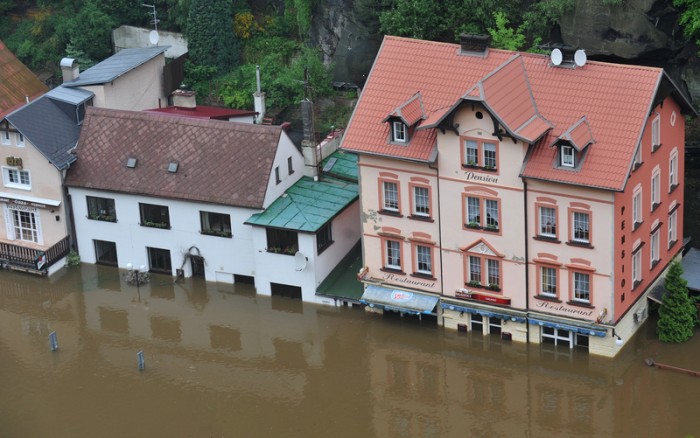 Zaplavené domy je třeba
vysušit do příchodu zimy