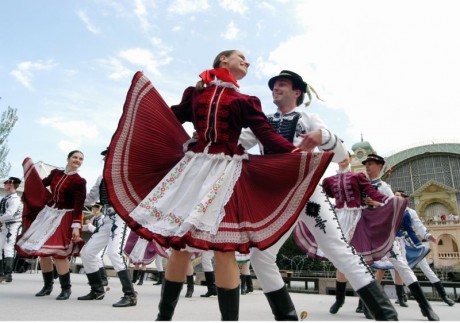 Skočnou polku vymyslela
česká služka Chadimová