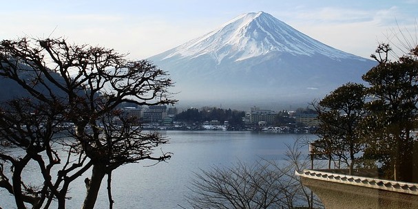 Století občané „ruinují“
japonský rozpočet