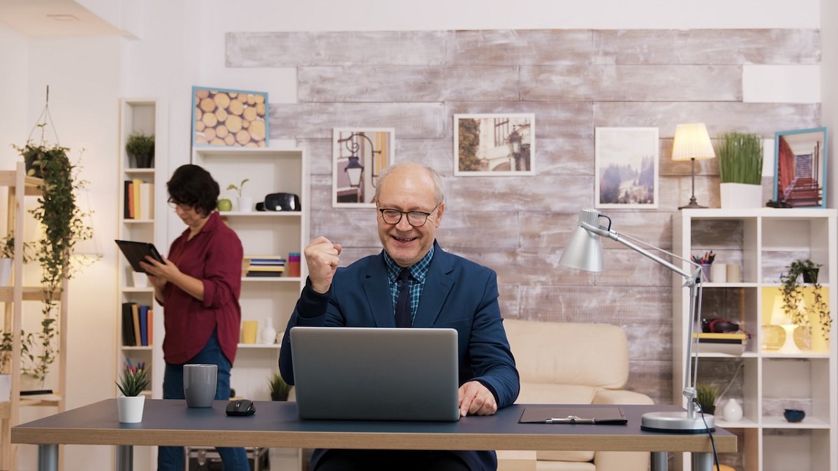 Podnikáte v důchodu? iDoklad vám ušetří hodiny zbytečné práce