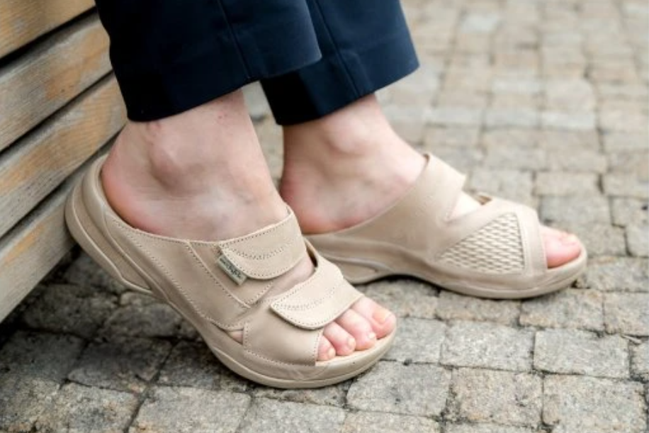 Medistyle_Hallux_Lucy_bezova.png