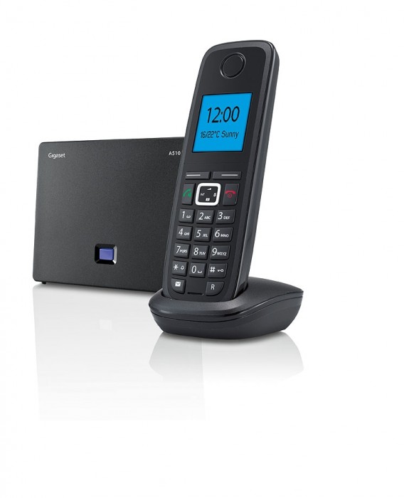 "Pevným" telefonům neodzvonilo.
S Gigasetem lze volat i přes internet