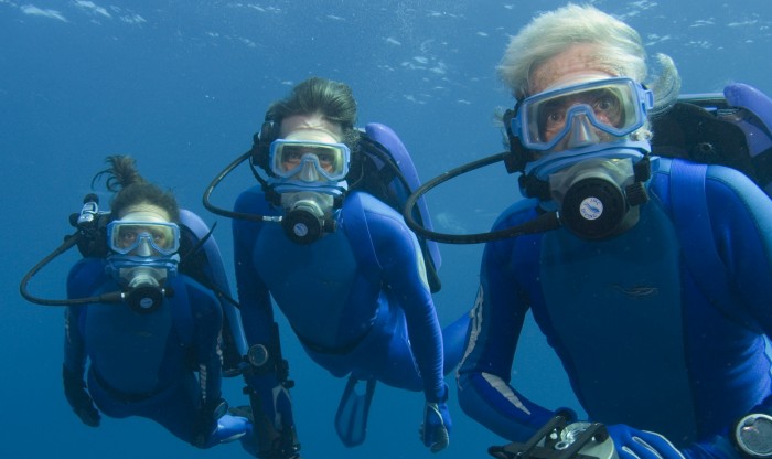 Fabien Cousteau plánuje
zlomit rekord svého děda