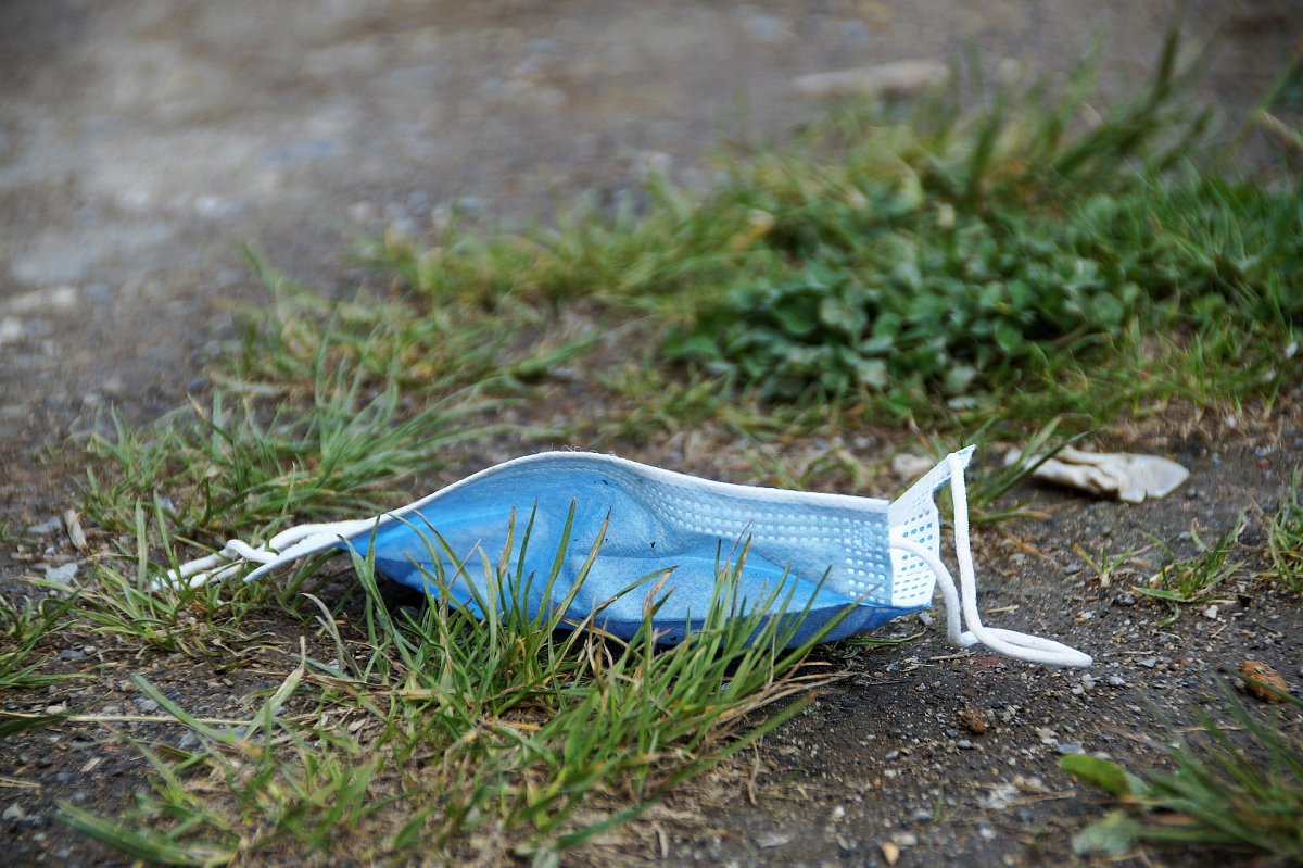 Nová antivirová rouška - model 2022, je tady.