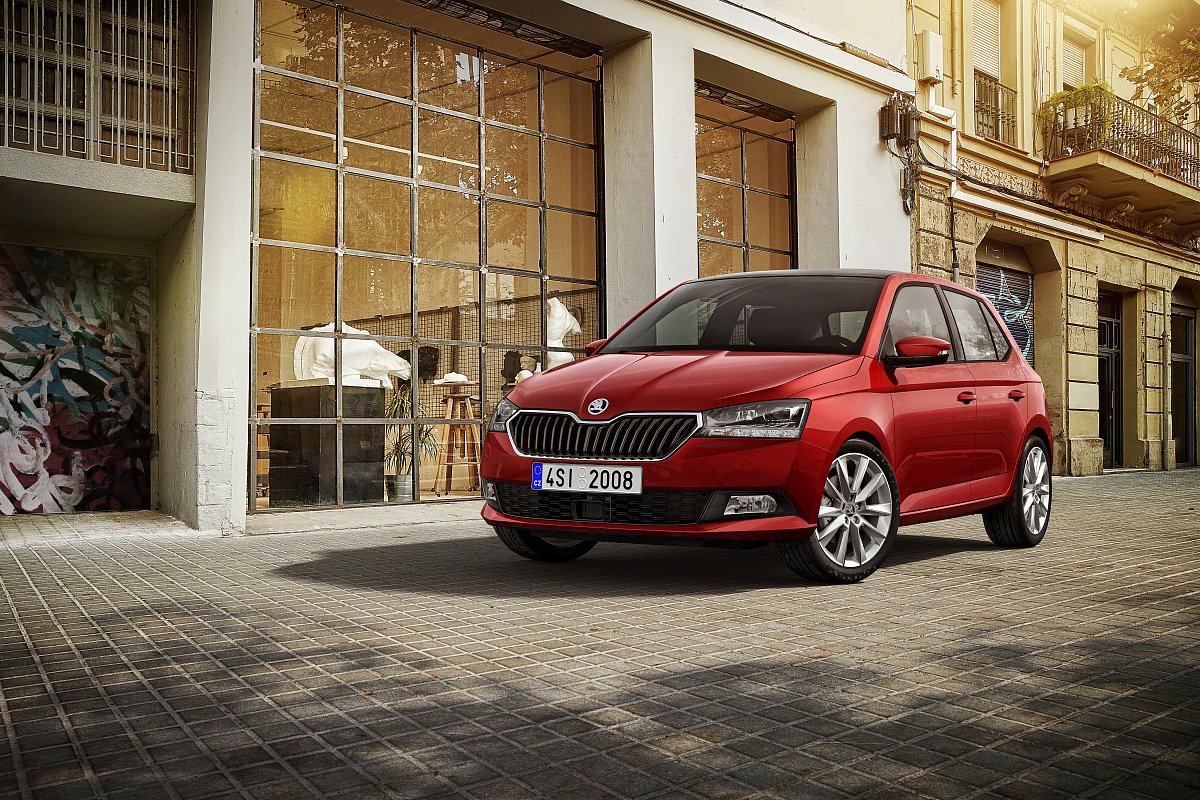 fabia_front-left.jpg