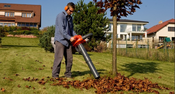 Vysavač nebo fukar 
uklidí trávník za vás  