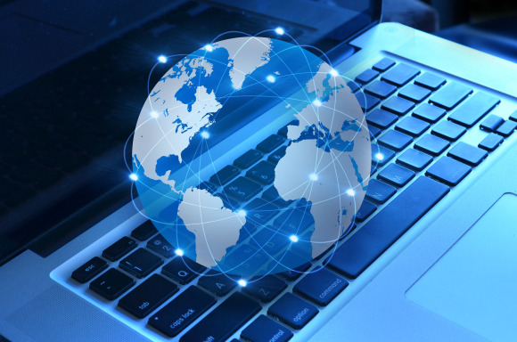 Před dvaceti lety uchvátil svět
nový fenomén: bezplatný web