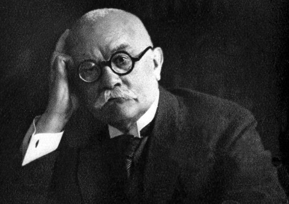 Strážce řádné etikety
Jiří Guth-Jarkovský
