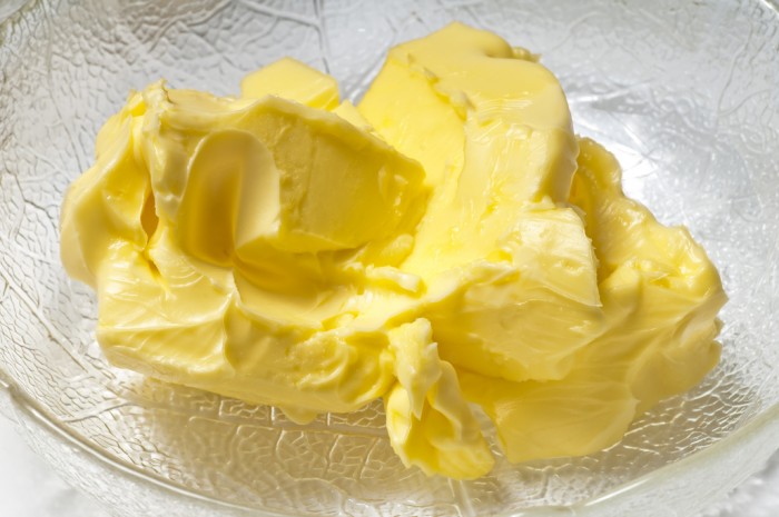 Margarín, máslo chudých
a předek rostlinných olejů
