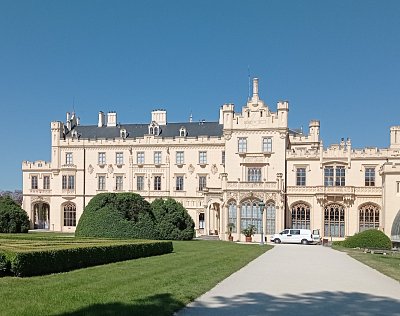 04-275.jpg