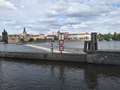 04-obri-zidle.jpg