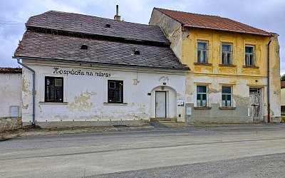 V obci Zvole*