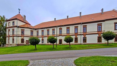 Za Santinim do Hořiněvse*