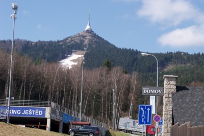 Lanovka na Ještěd nejezdí, tak se jen kocháme