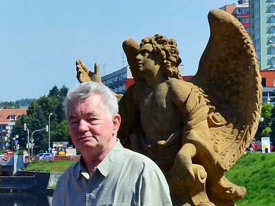 "Tak co, šéfe... můžu?" "Že se ptáš!" *
