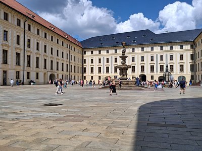 Kašna Leopoldova či struna, jez rozeznivá celé II.nádvoří