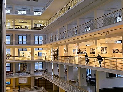 Nová stálá expozice Národní galerie „1956–1989: Architektura všem“