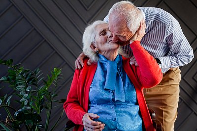 Lidé nechtějí žít co nejdéle. Za důležitější mnozí senioři považují zdraví
