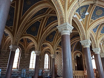 V synagoze