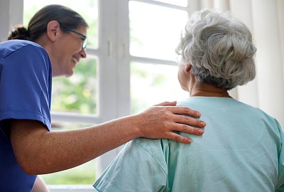 Predikce potřeb dlouhodobé péče: Česko čeká jeden z největších úkolů příštích desetiletí