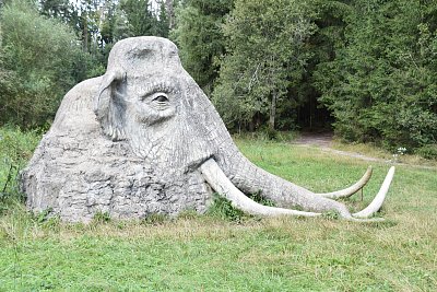 Mamut...socha p. Olšiaka