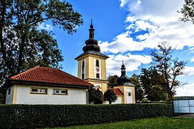 Kostel sv. Ducha... Hrozňatov