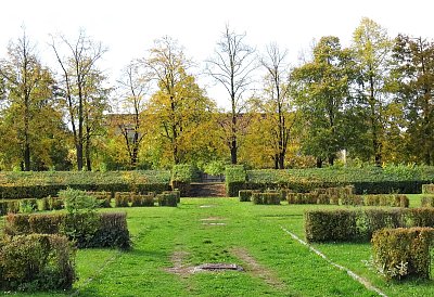 Park u zámku v Brandýse nad Labem
