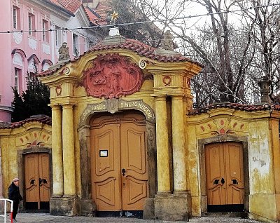 Brána kostela *