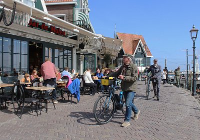 Cyklisté
