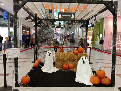 Halloween v Tescu na Smíchově