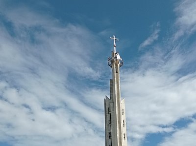 Koruna v oblacích