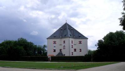 Letohrádek Hvězda