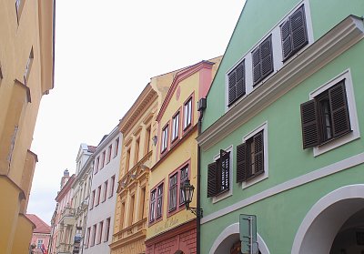 Barevná ulička