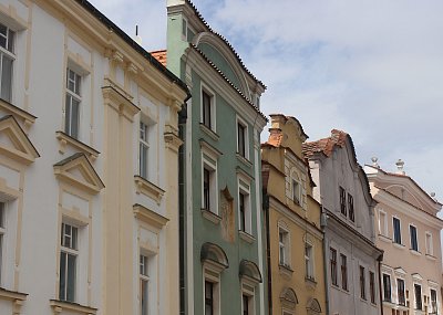 Barevné štíty