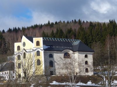 Kostel v Neratově