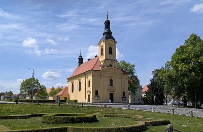 Kostel Nejsvětější Trojice v Dobříši