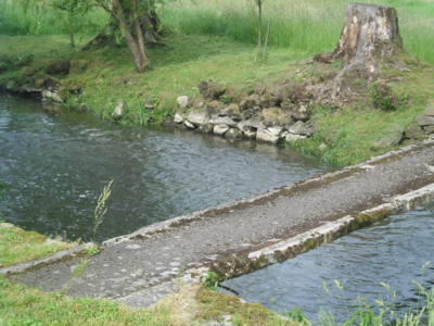 Přejdi řeku