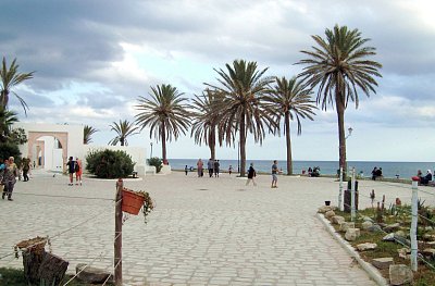 Hammamet, Tunis. Pobřežní promenáda