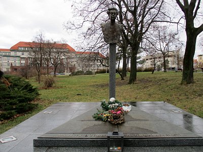 img-9792.jpg