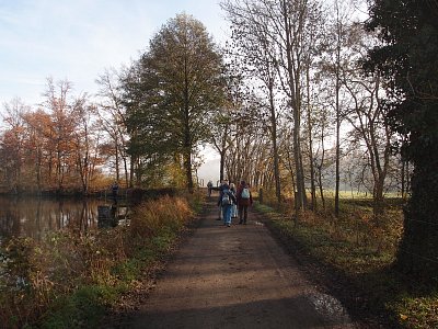 pb051169.jpg