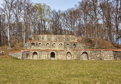 valec-opraveny-teatron.jpg