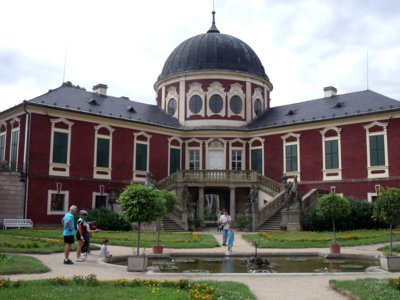 zámek Veltrusy