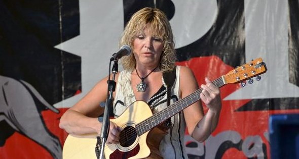 Věra Martinová: první
dáma české country