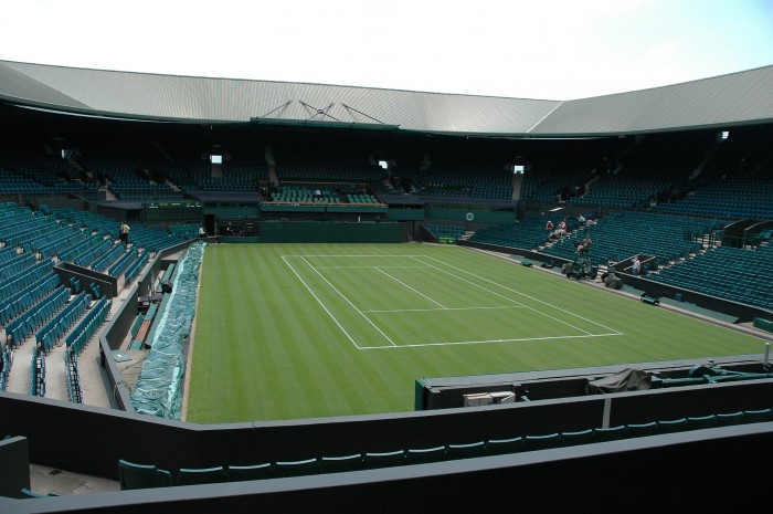 České tenistky si podaly
ve Wimbledonu favoritky